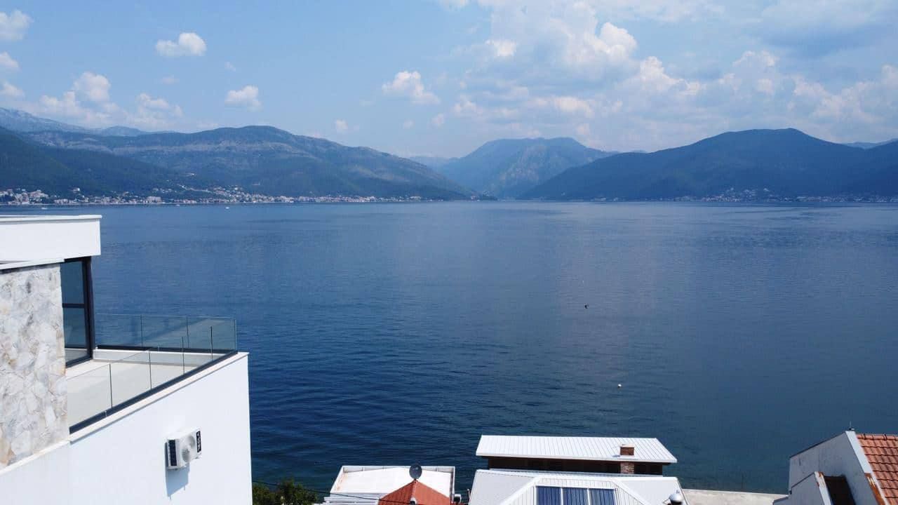 Cottage in Halbinsel Luštica, Montenegro, 220 m² - Foto 1