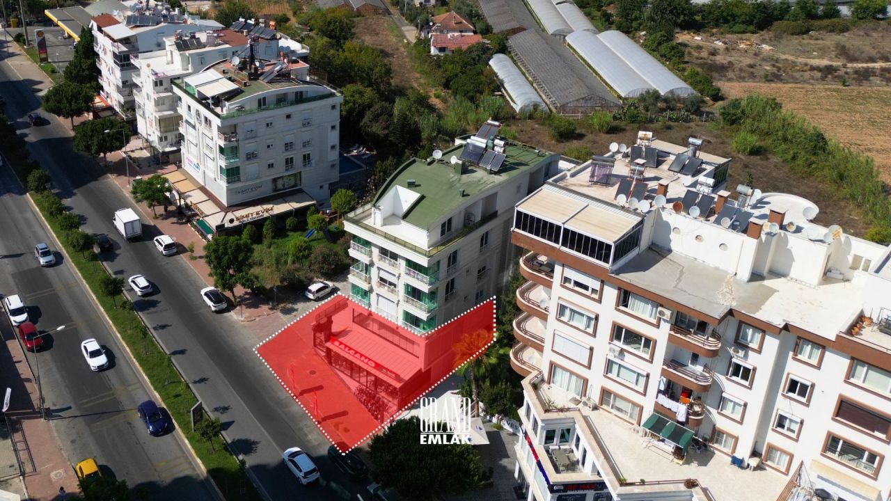 Commercial property in Antalya, Turkey, 450 m² - picture 1