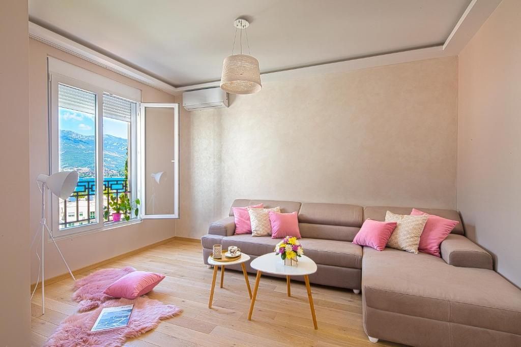 Apartment in Budva, Montenegro, 56 m² - Foto 1