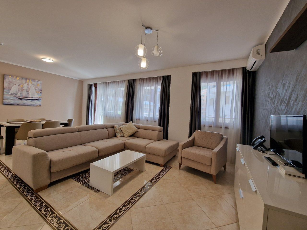 Apartment in Becici, Montenegro, 87 m² - picture 1