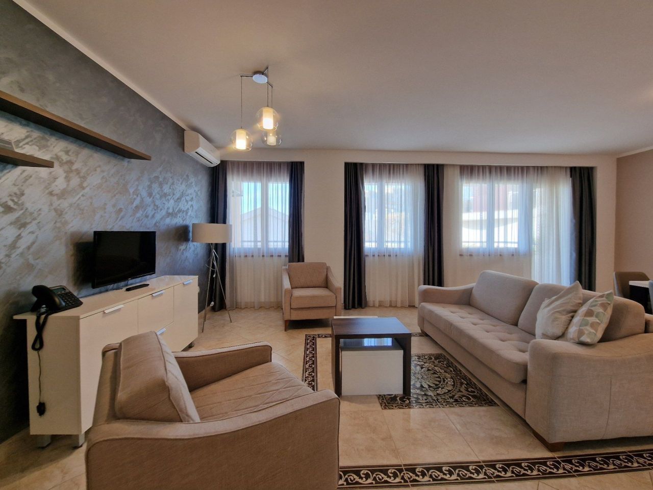 Apartamento en Becici, Montenegro, 90 m² - imagen 1