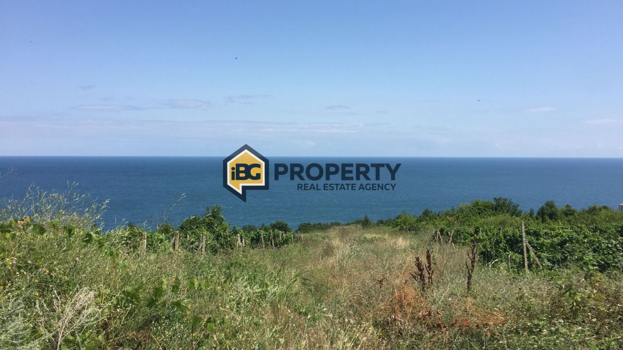 Land in Byala, Bulgaria, 900 m² - picture 1