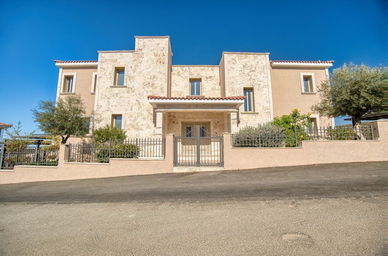 Villa en Pafos, Chipre, 460 m² - imagen 1