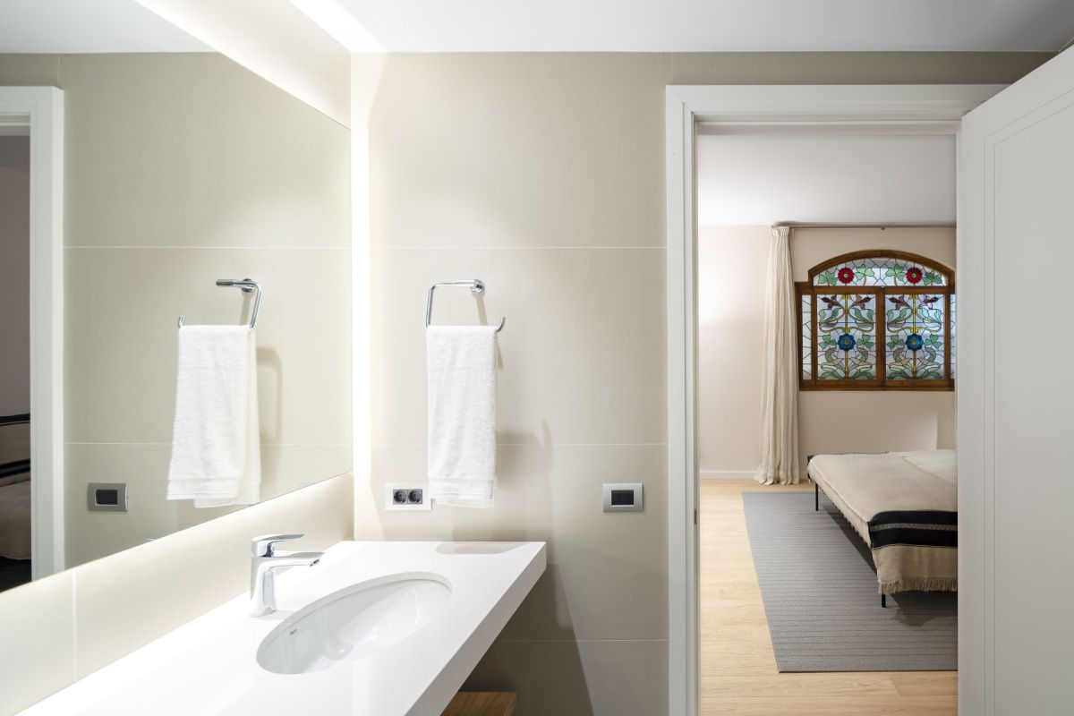 Flat in Barcelona, Spain, 183 m² - picture 9