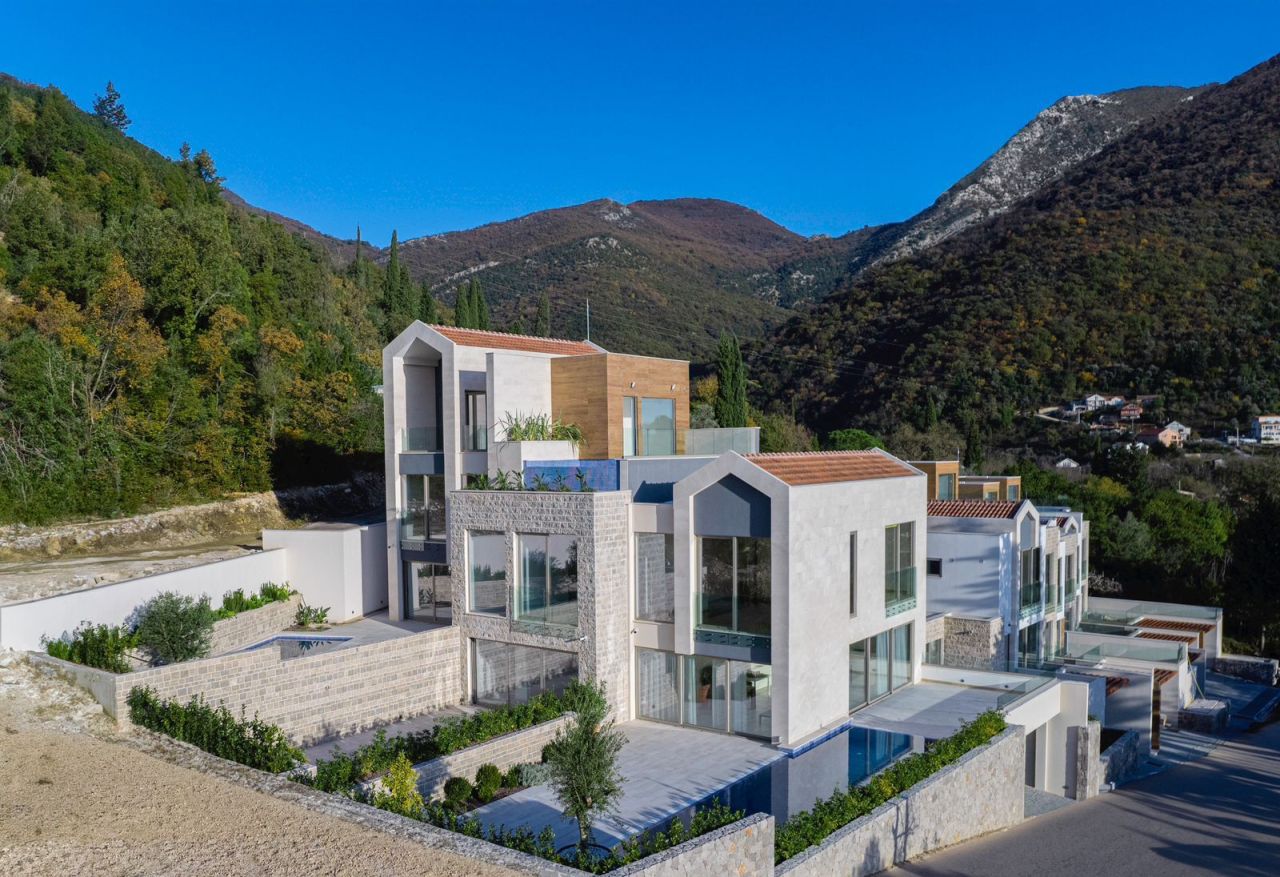 Haus in Tivat, Montenegro, 236 m² - Foto 2