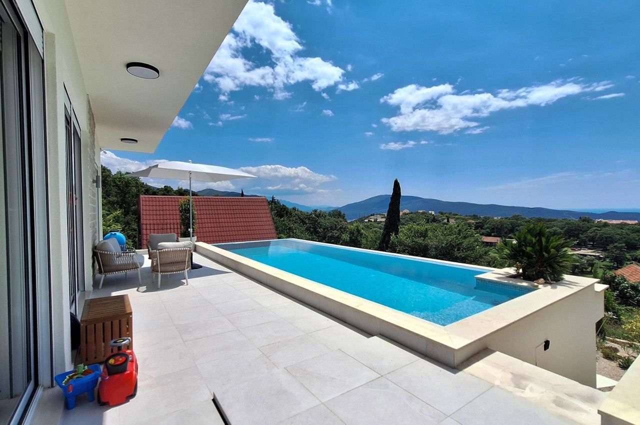 Villa en Herceg-Novi, Montenegro, 320 m² - imagen 1