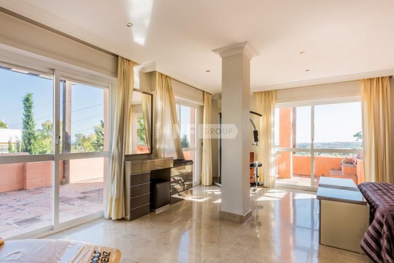 Penthouse in Marbella, Spain, 249 m² - picture 2