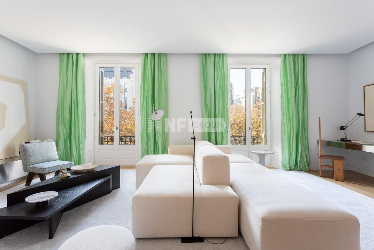 Flat in Barcelona, Spain, 67 m² - picture 4