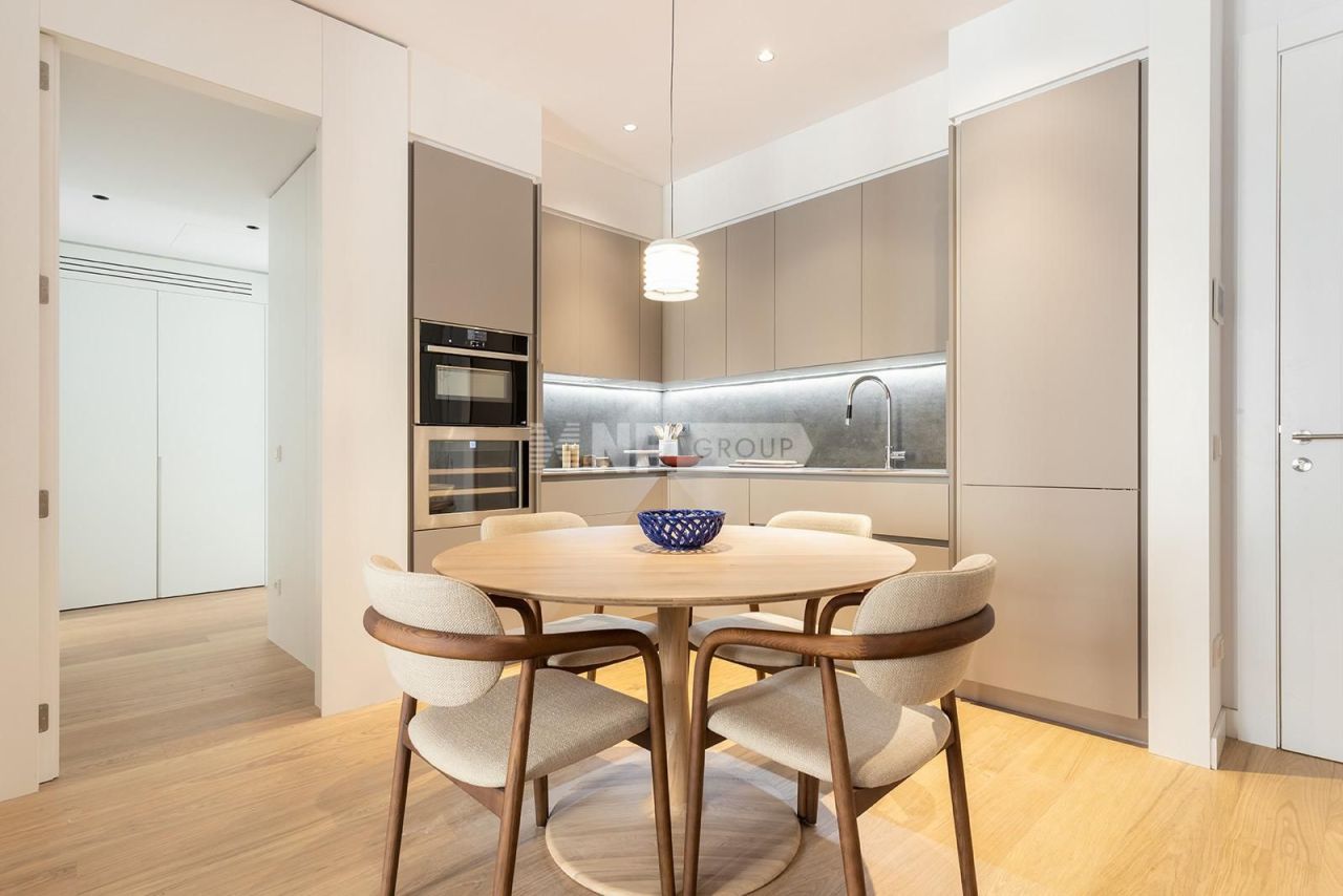 Flat in Barcelona, Spain, 67 m² - picture 7