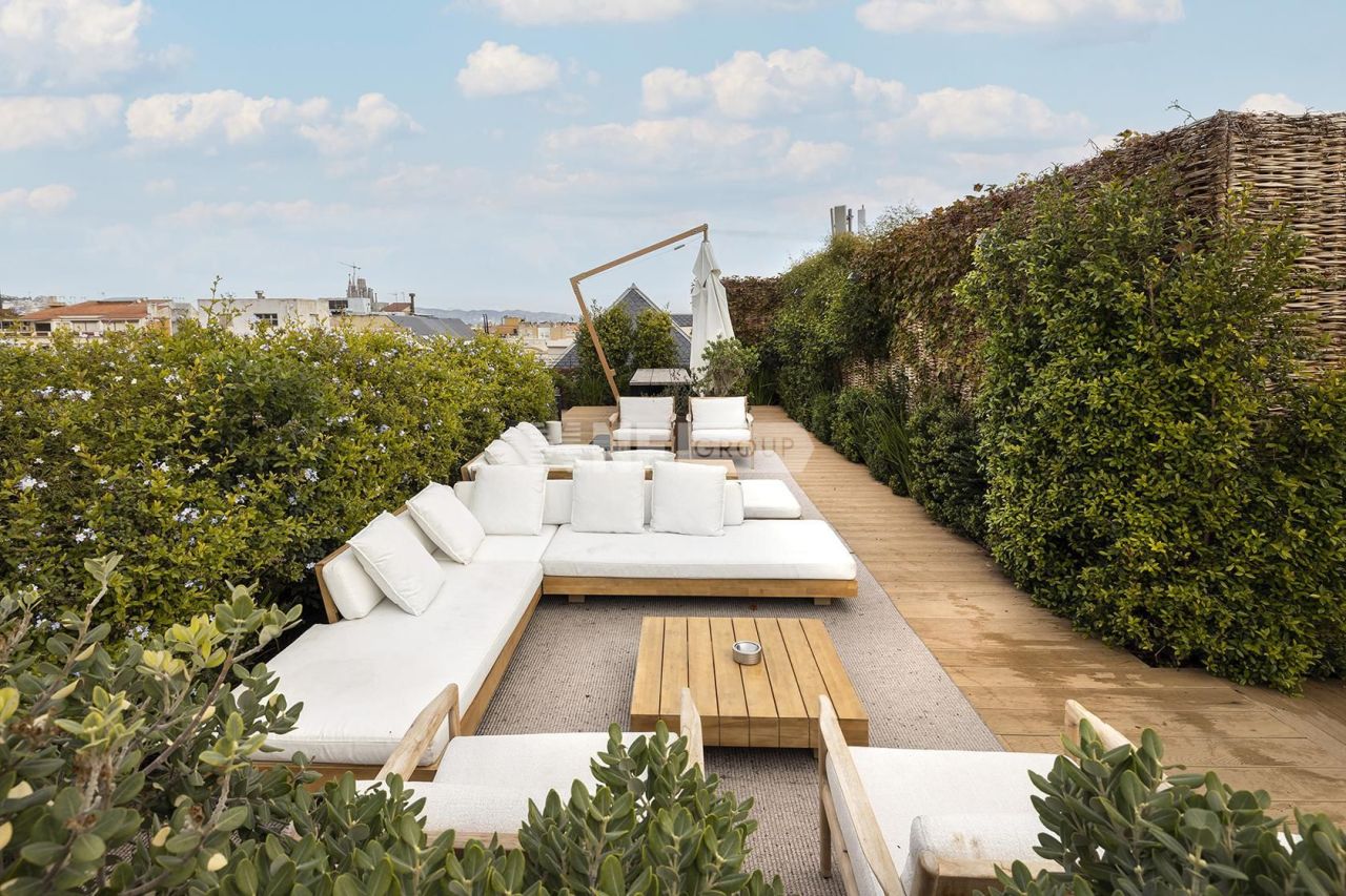 Flat in Barcelona, Spain, 67 m² - picture 16