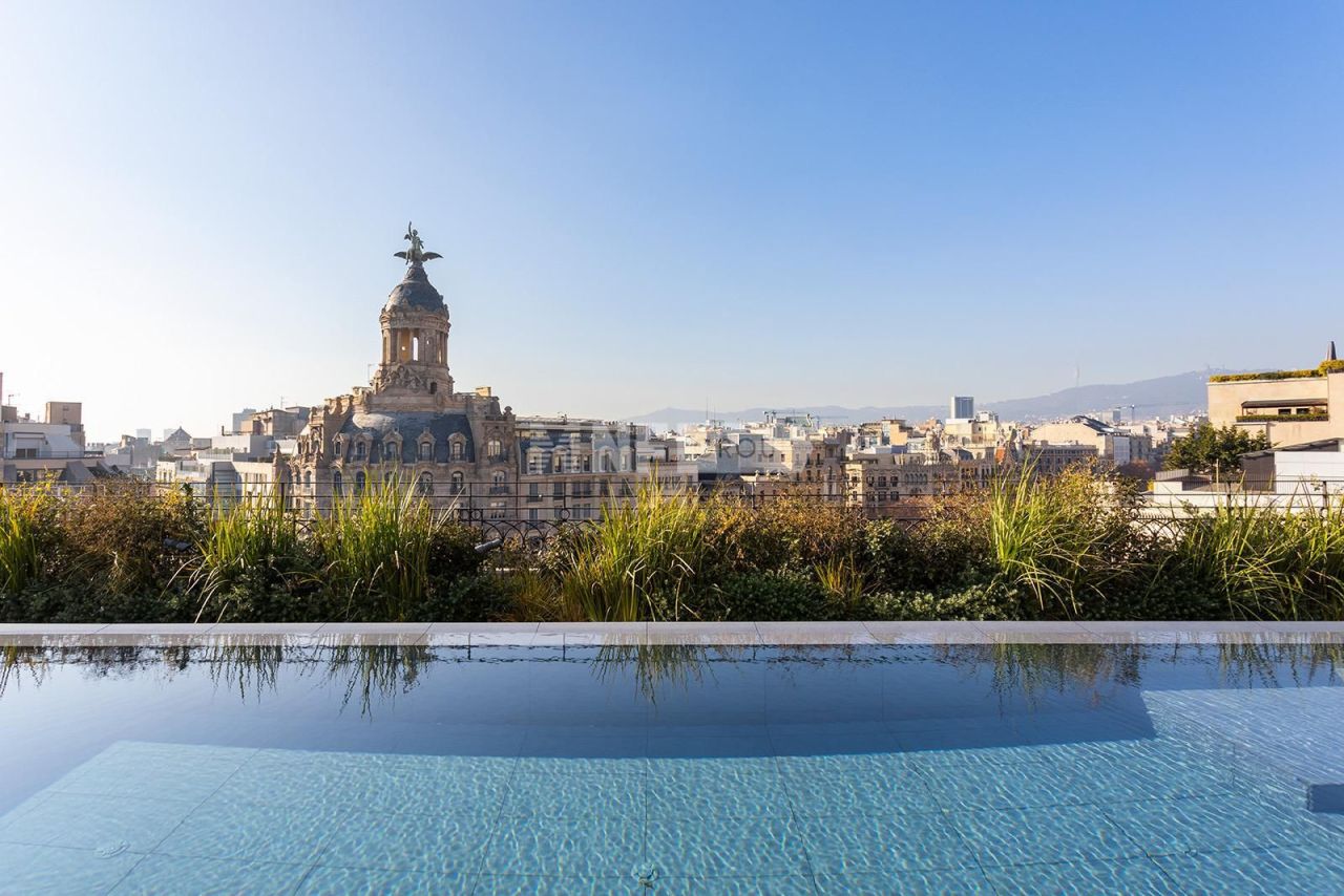 Flat in Barcelona, Spain, 67 m² - picture 19