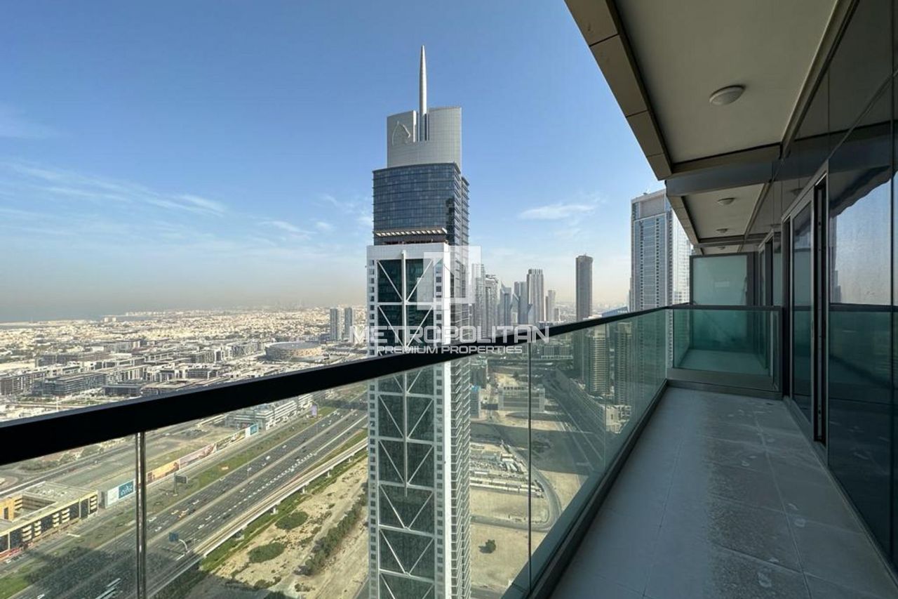 Apartment in Dubai, UAE, 153 m² - picture 1