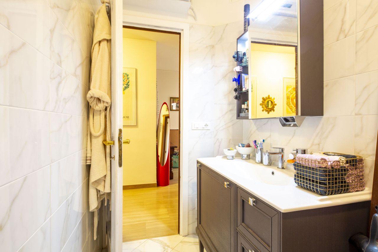 Flat in San Remo, Italy, 67 m² - picture 11