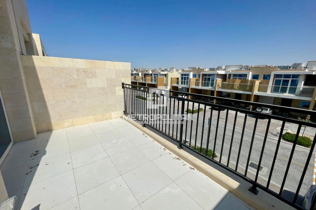 Maison urbaine à Dubaï, EAU, 159 m² - image 1