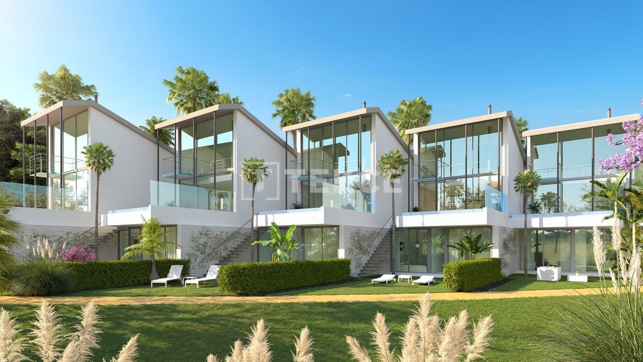 Villa in Fuengirola, Spanien, 228 m² - Foto 1