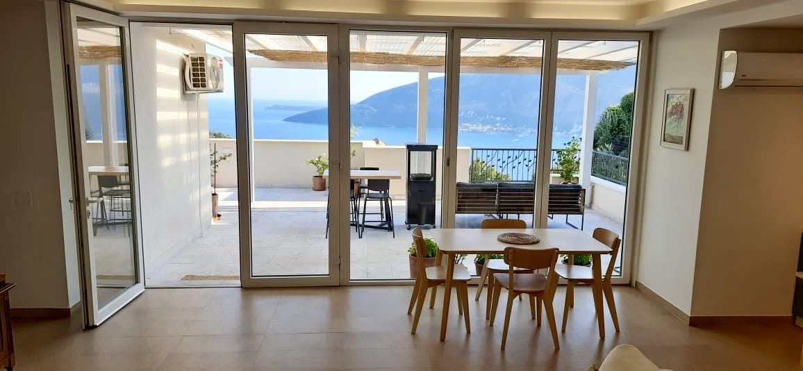 Wohnung in Herceg-Novi, Montenegro, 173 m² - Foto 1