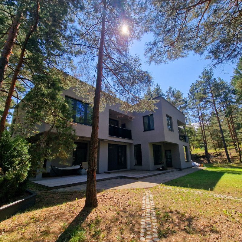 House in Riga District, Latvia, 350 m² - picture 1