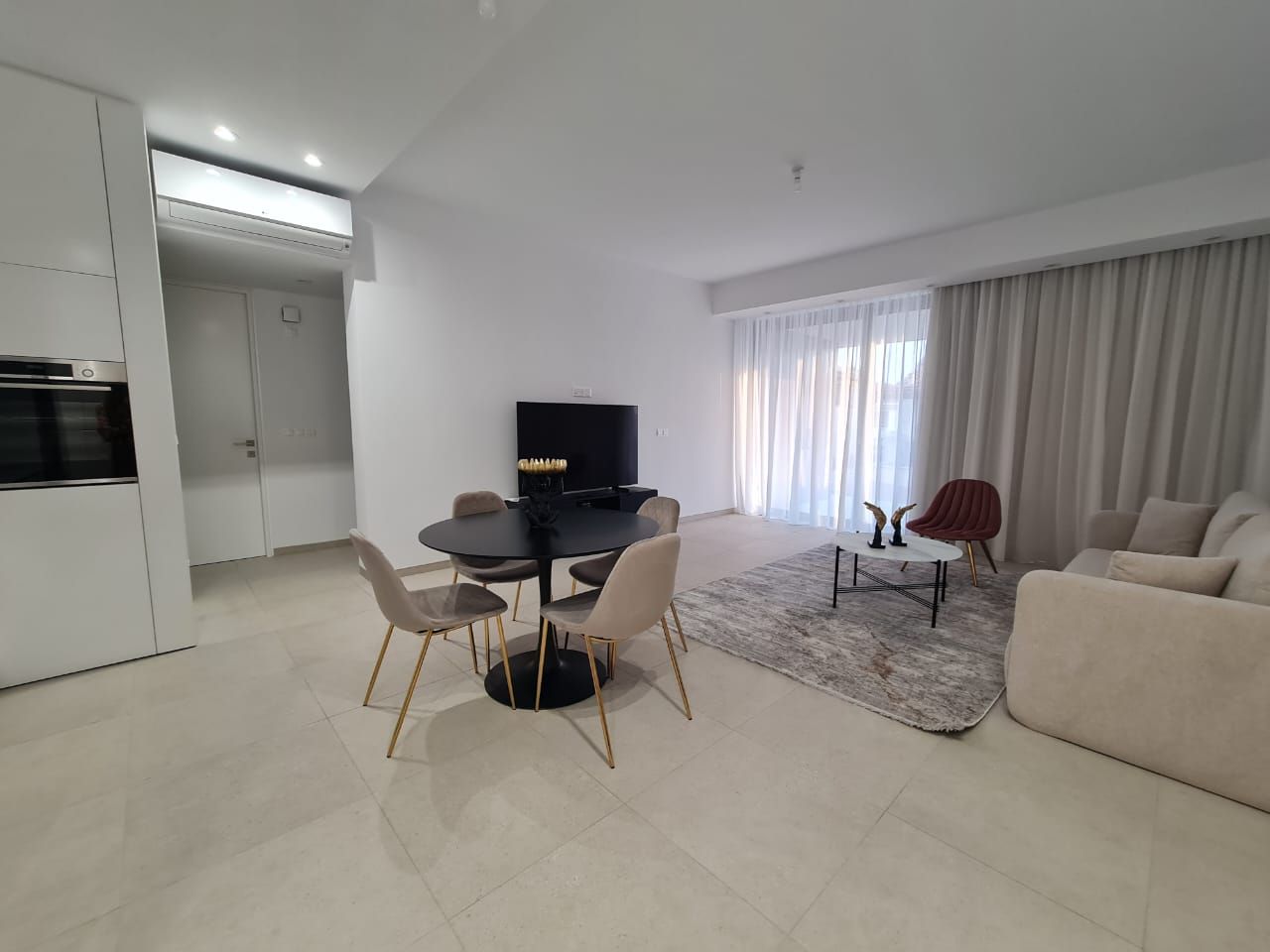 Piso en Limasol, Chipre, 126 m² - imagen 1