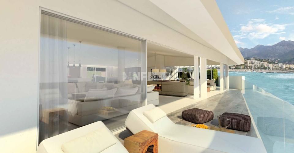 Villa à Roquebrune Cap Martin, France, 820 m² - image 1