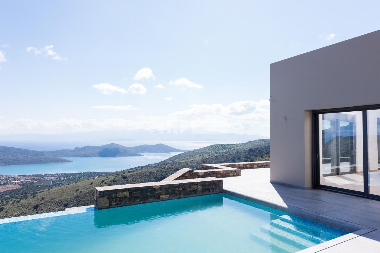 Villa en Elounda, Grecia, 400 m² - imagen 1