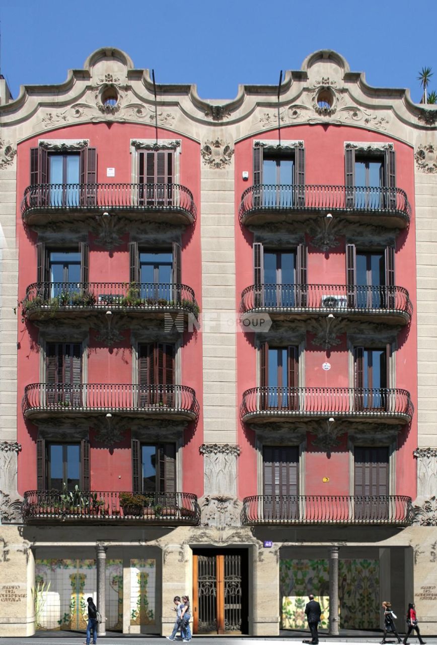 Shop in Barcelona, Spain, 1 887 m² - picture 1