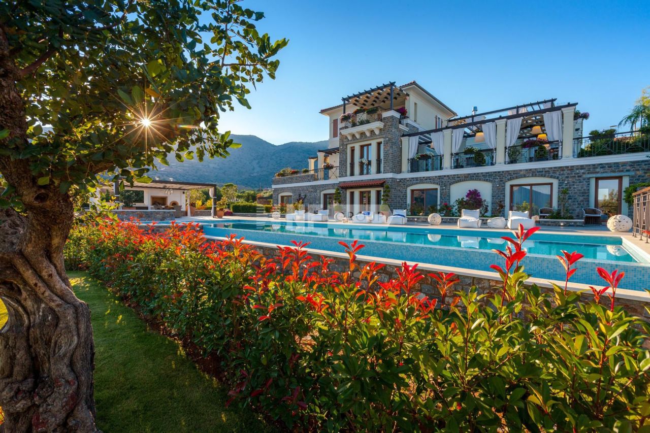 Villa en Elounda, Grecia, 900 m² - imagen 2