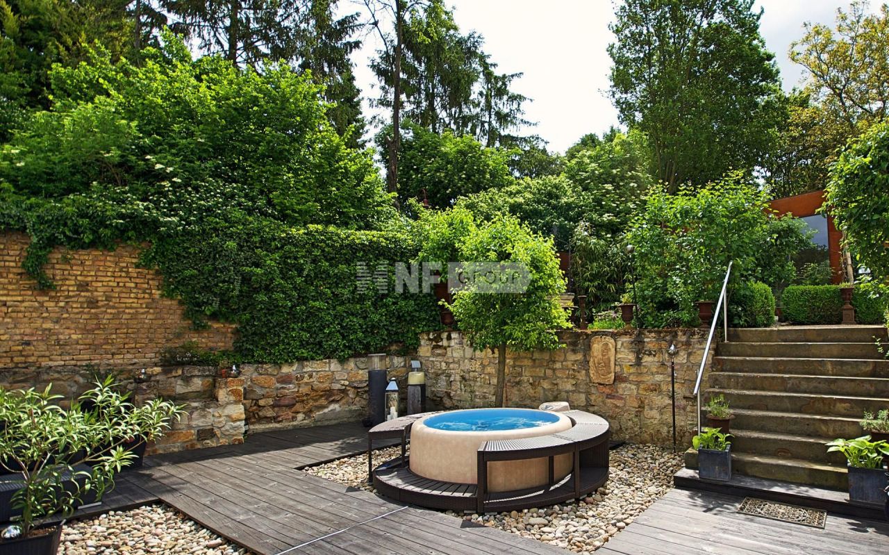 Villa à Francfort-sur-le-Main, Allemagne, 439 m² - image 2