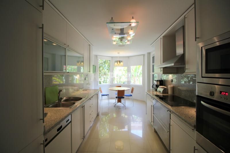 Apartment in Marbella, Spain, 199 m² - picture 3