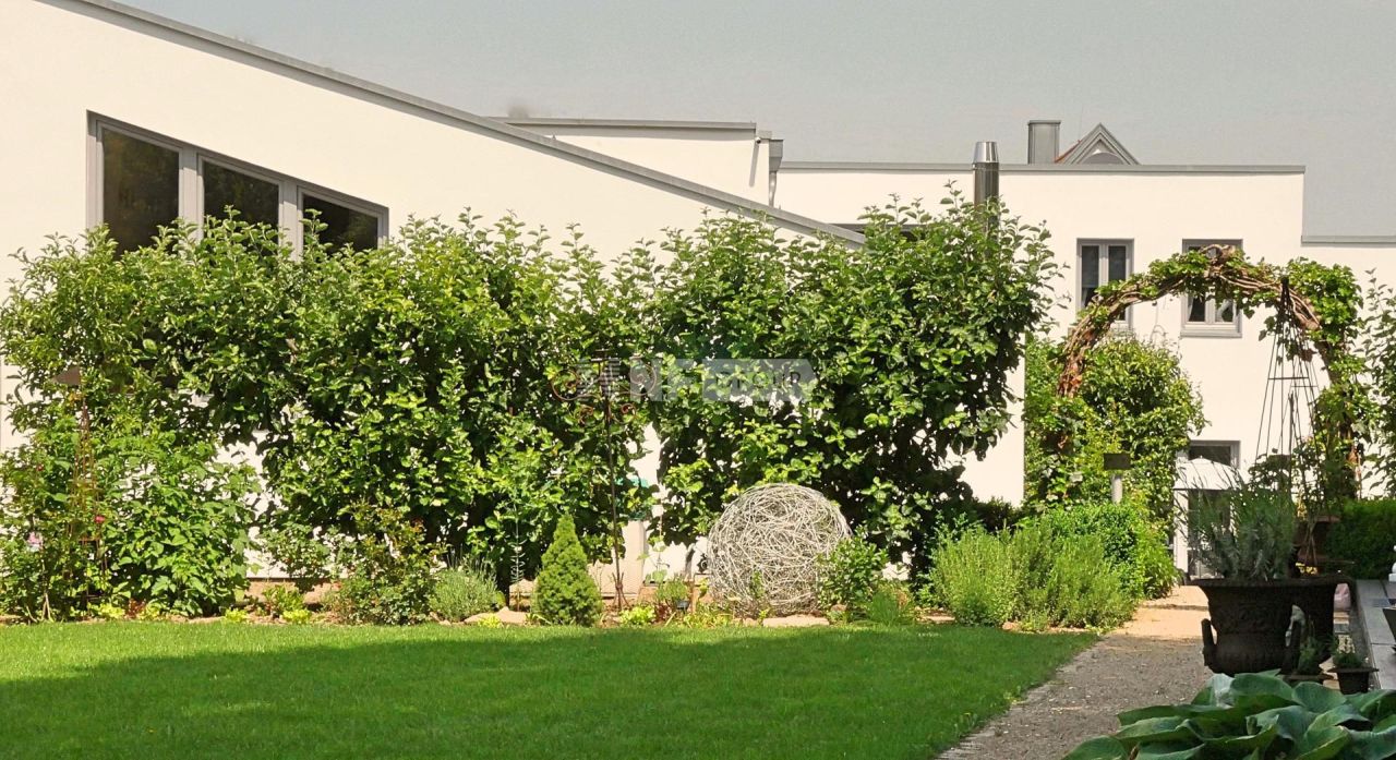 Villa à Francfort-sur-le-Main, Allemagne, 439 m² - image 3