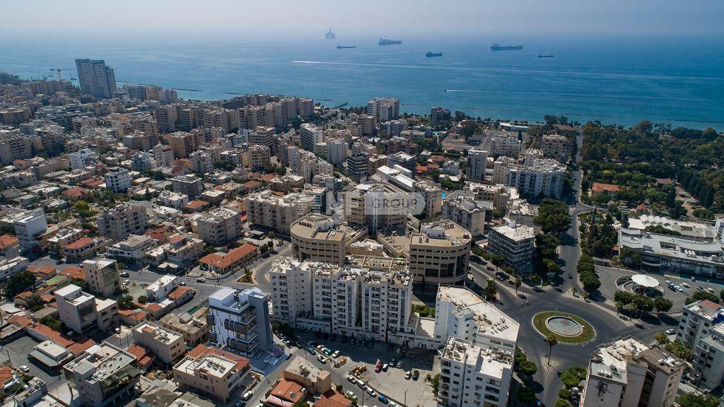 Bureau à Limassol, Chypre, 1 016 m² - image 3