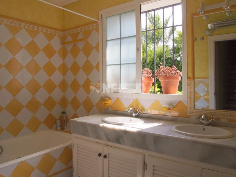 Townhouse in Marbella, Spain, 283 m² - picture 7