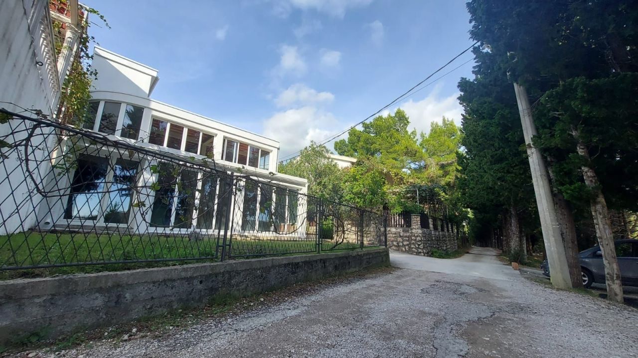 House in Sutomore, Montenegro, 224 m² - picture 11