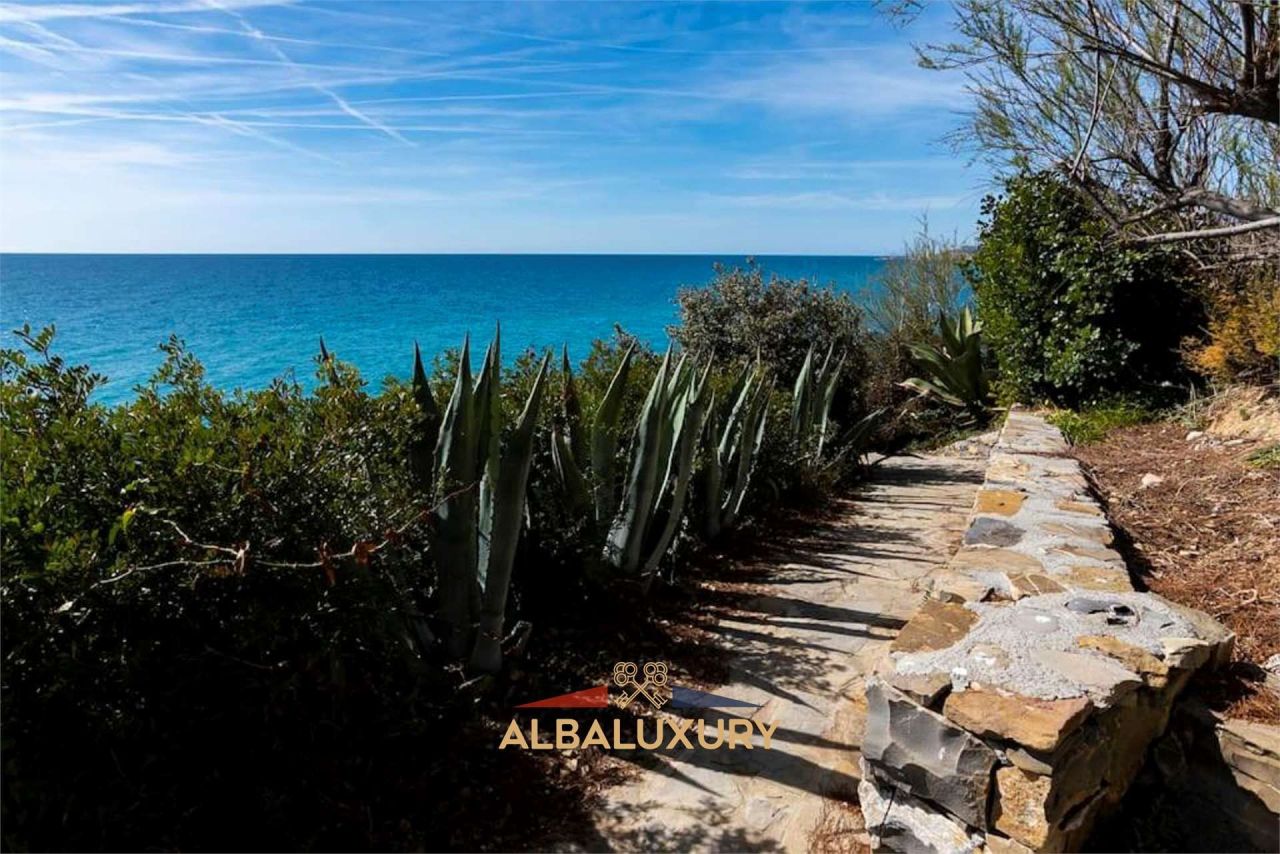 Villa in Cipressa, Italy, 330 m² - picture 16