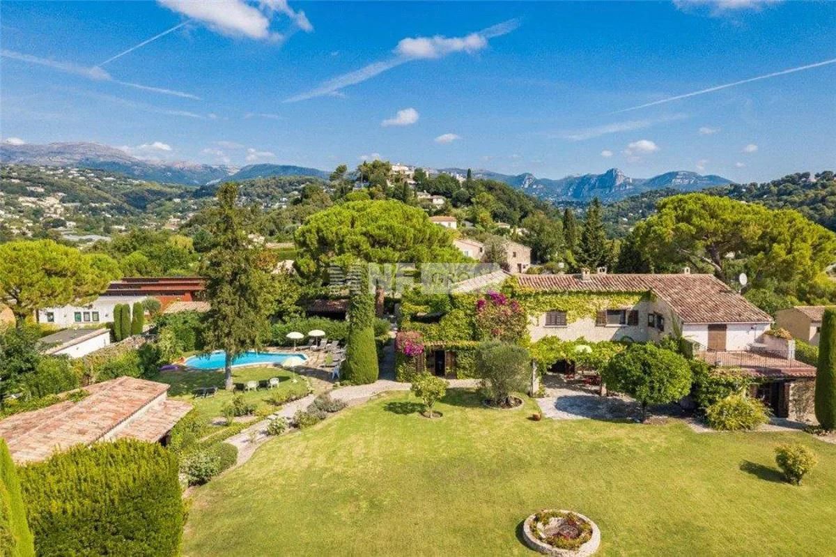 Villa in Saint-Paul-de-Vence, Frankreich, 800 m² - Foto 1