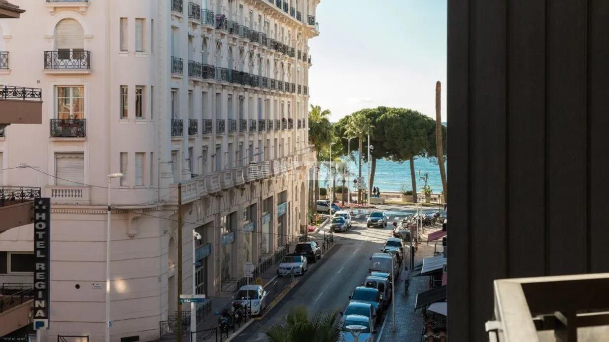 Appartement à Cannes, France, 82 m² - image 1