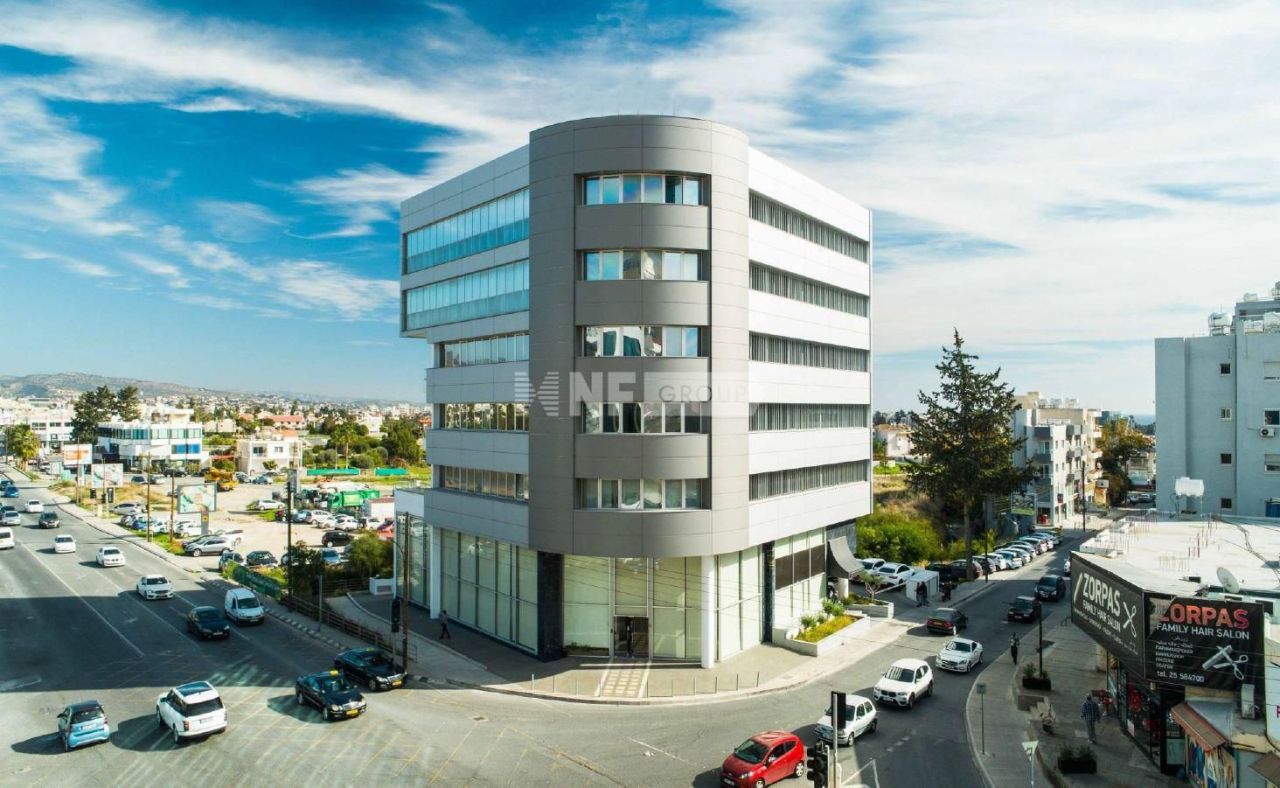 Office in Limassol, Cyprus, 4 172 m² - picture 1