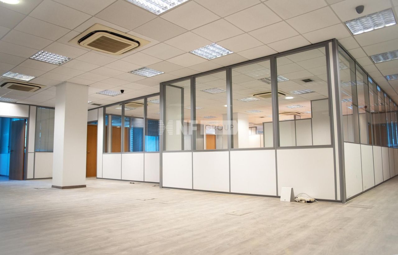 Office in Limassol, Cyprus, 809 m² - picture 2