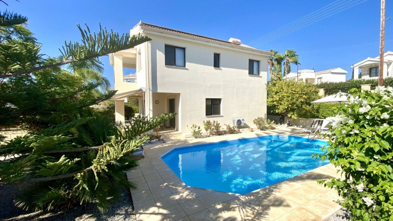 Villa en Pafos, Chipre, 550 m² - imagen 1