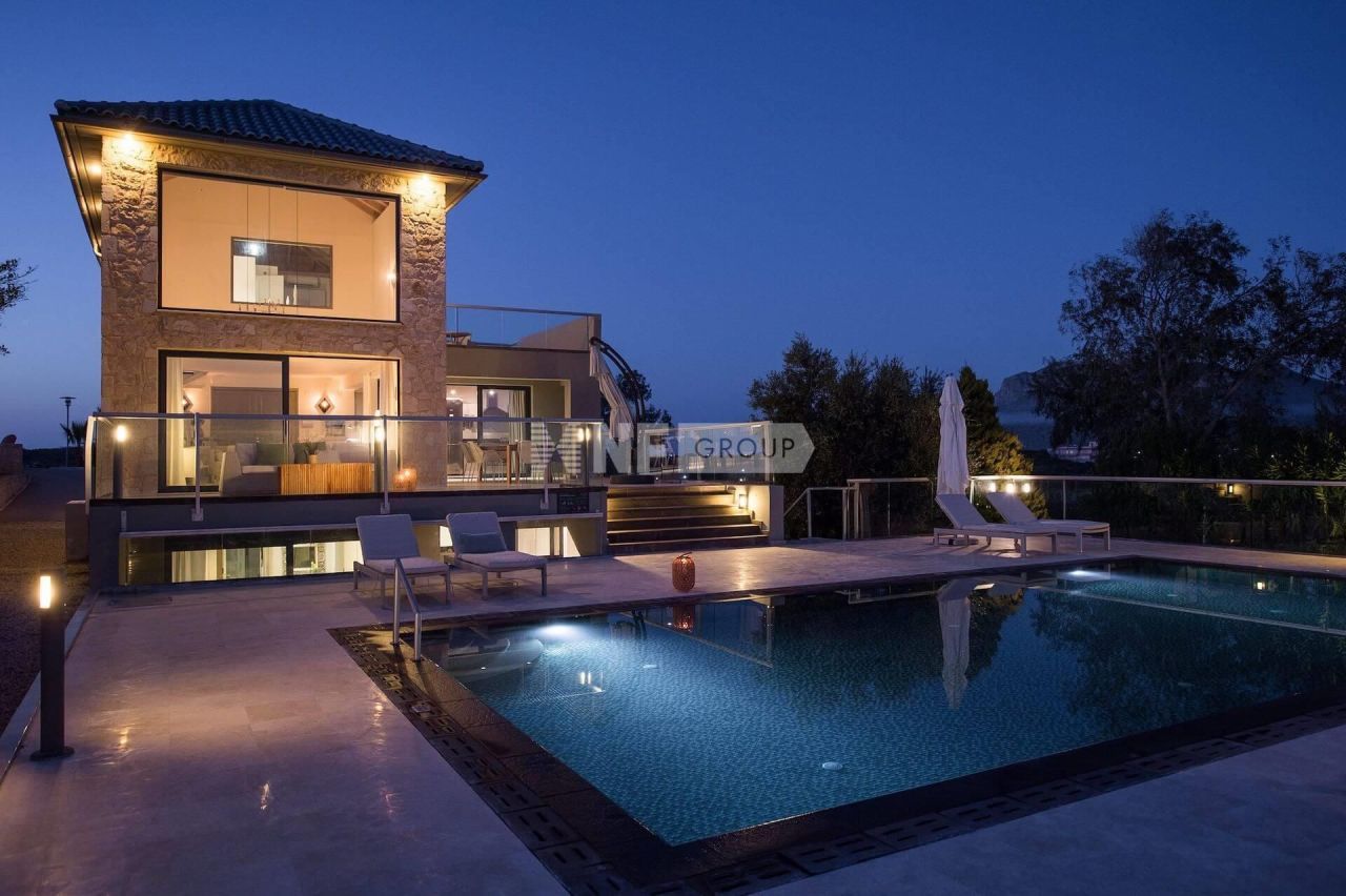 Villa in Chania, Griechenland, 200 m² - Foto 1