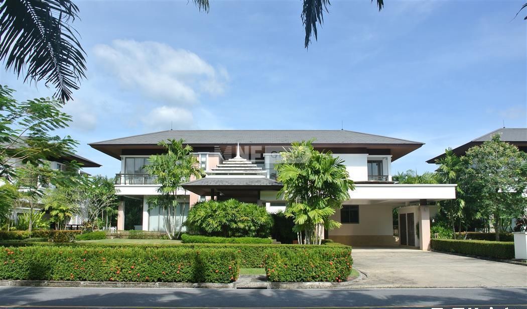 Villa in Phuket, Thailand, 452 m² - picture 1