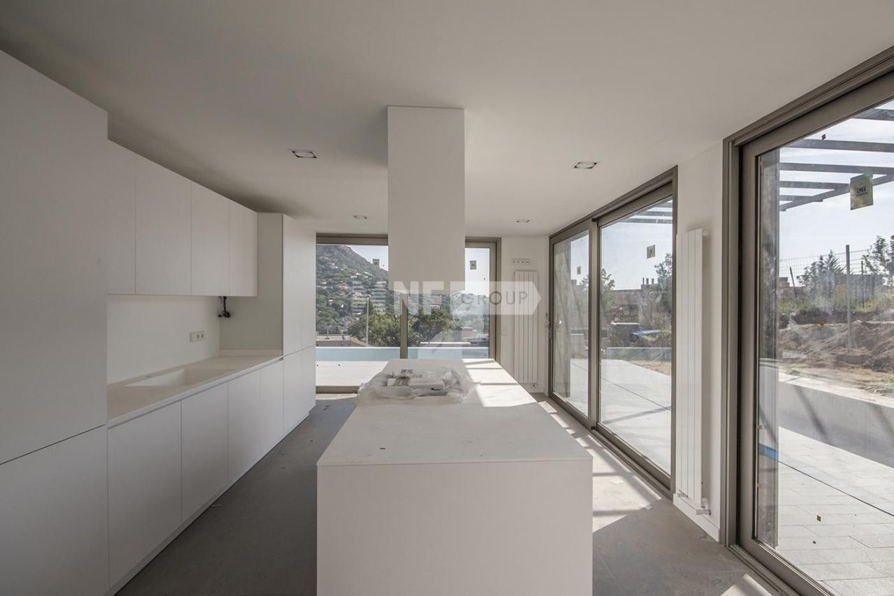 Villa in Cabrils, Spain, 532 m² - picture 11