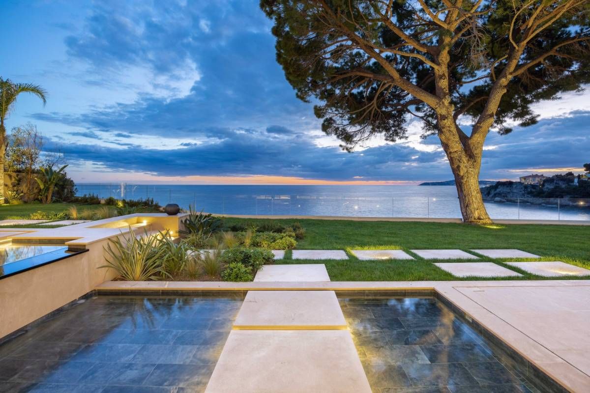 Villa à Cap d'Ail, France, 600 m² - image 18
