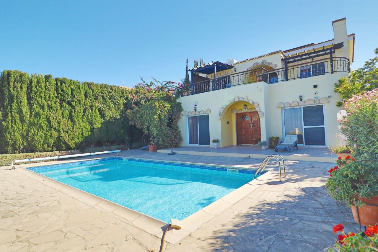 Villa in Paphos, Cyprus, 217 m² - picture 1