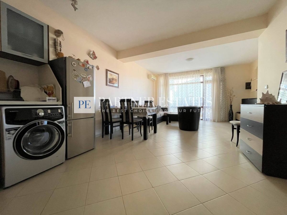 Appartement à Slantchev Briag, Bulgarie, 105 m² - image 1