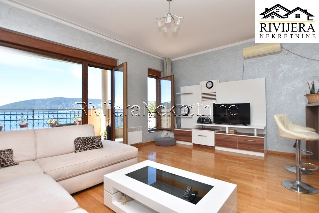 Wohnung in Herceg-Novi, Montenegro, 78 m² - Foto 1