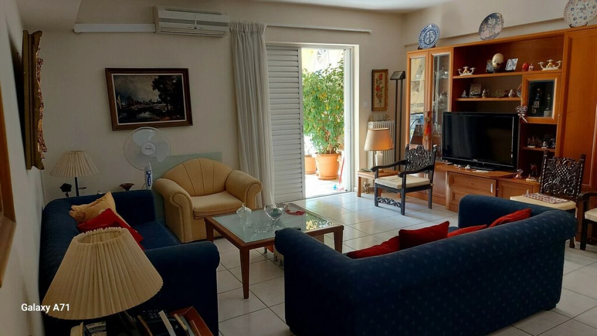 Flat in Athens, Greece, 92 m² - picture 1