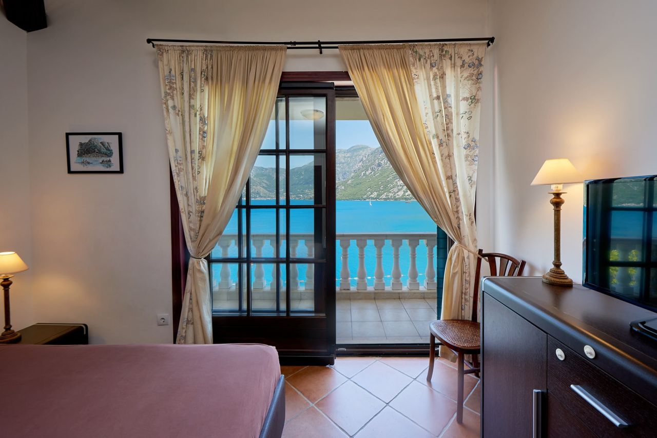 Villa à Kotor, Monténégro, 235 m² - image 15