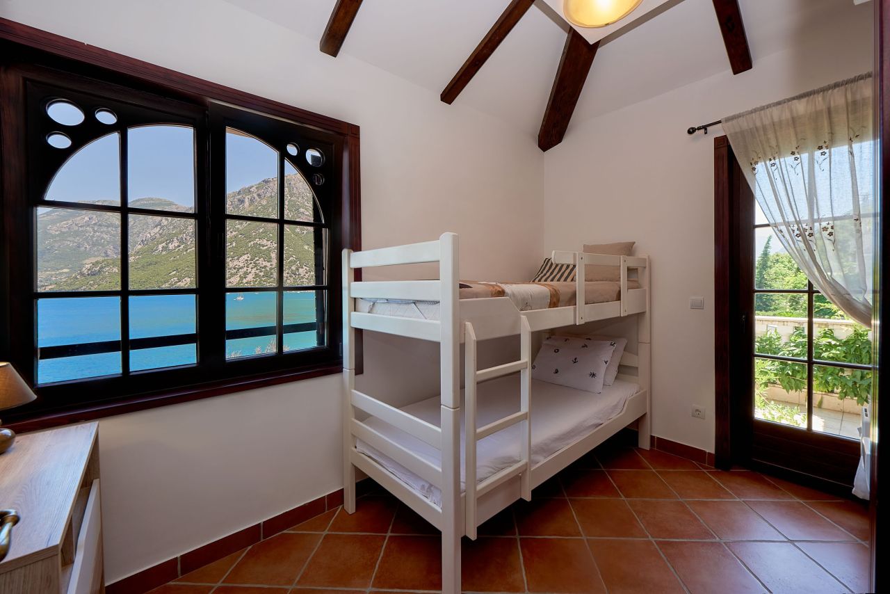 Villa à Kotor, Monténégro, 235 m² - image 11