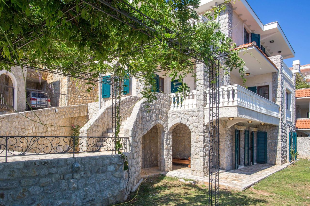 Villa à Kotor, Monténégro, 235 m² - image 5