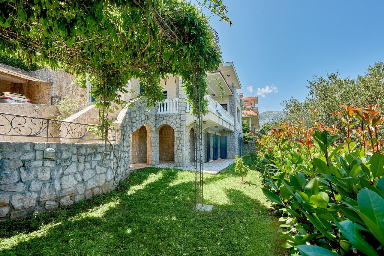 Villa à Kotor, Monténégro, 235 m² - image 12